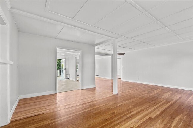 Building Photo - 223 N Fenner Ave