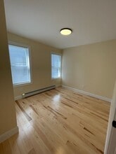 Building Photo - 178 N Champlain St