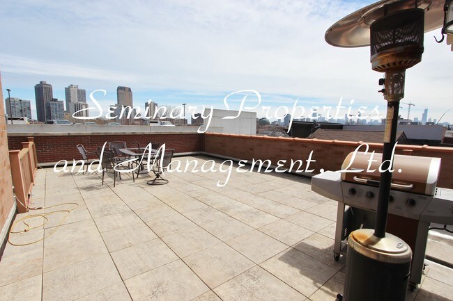 Foto del edificio - 2656 N Halsted St