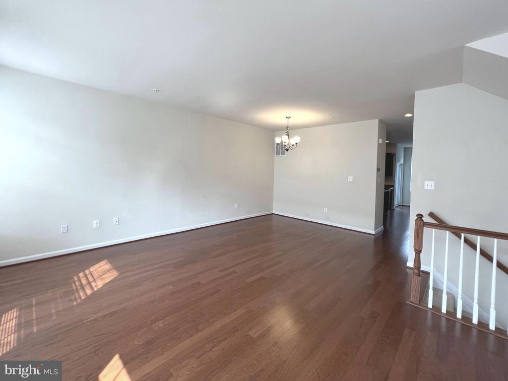 Foto principal - 1009 Red Clover Rd