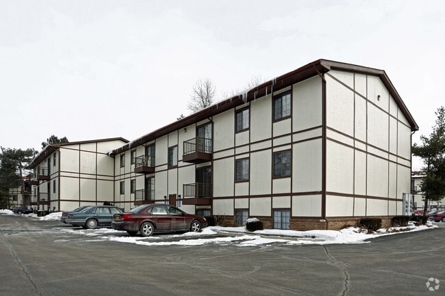 Building Photo - Tudor Arms