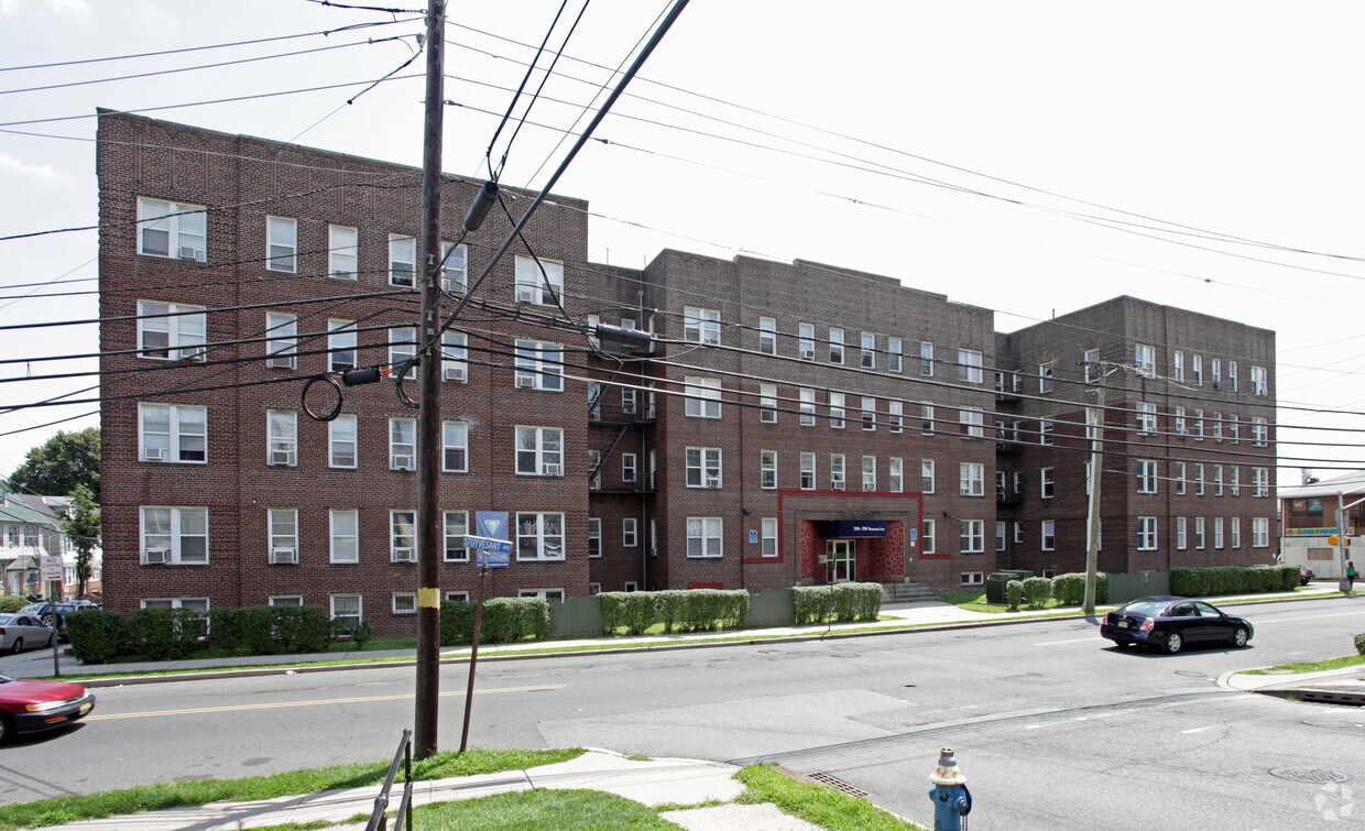 358-372 Stuyvesant ¡alejado - 356 Stuyvesant Ave