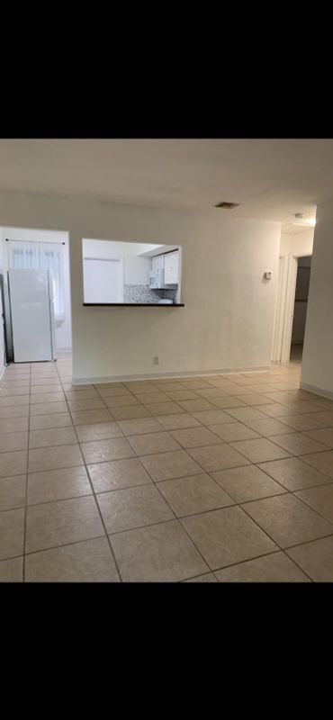 Foto del edificio - 401 SW 8th St