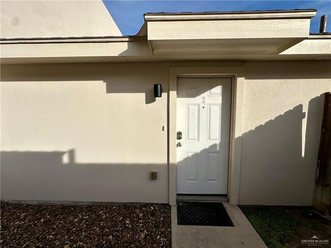 Building Photo - 18 Wolverine St