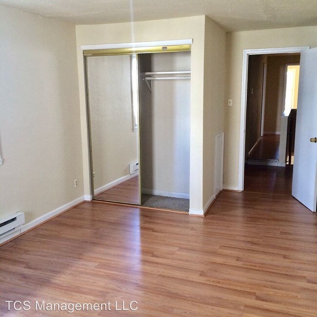 Foto del edificio - 1811 Tasker St