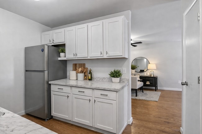 Kitchen1 - Christopher Crossing