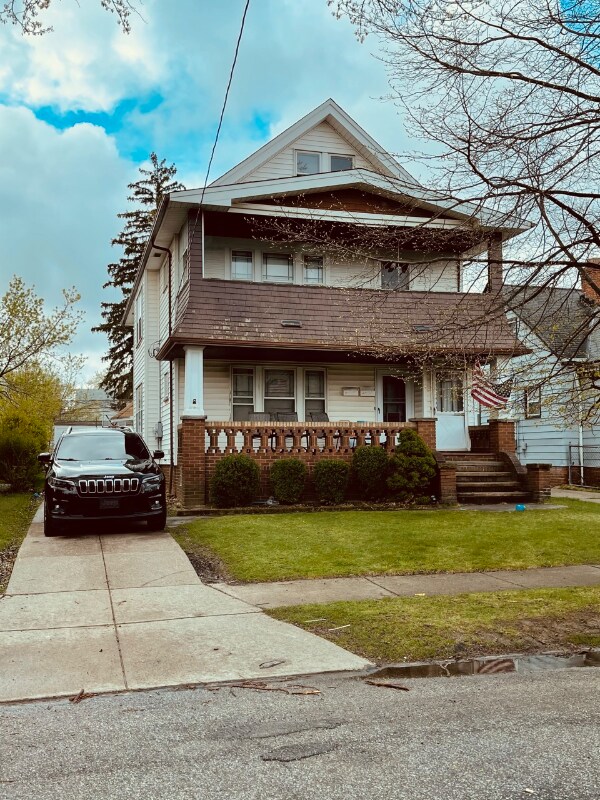 5513 Vandalia Ave Unit Up, Cleveland, OH 44144 Room for Rent in Cleveland, OH