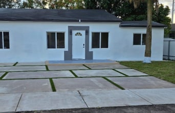 Building Photo - 2480 NW 87th Terrace