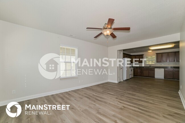 Foto del edificio - 966 Norwood Village Ln