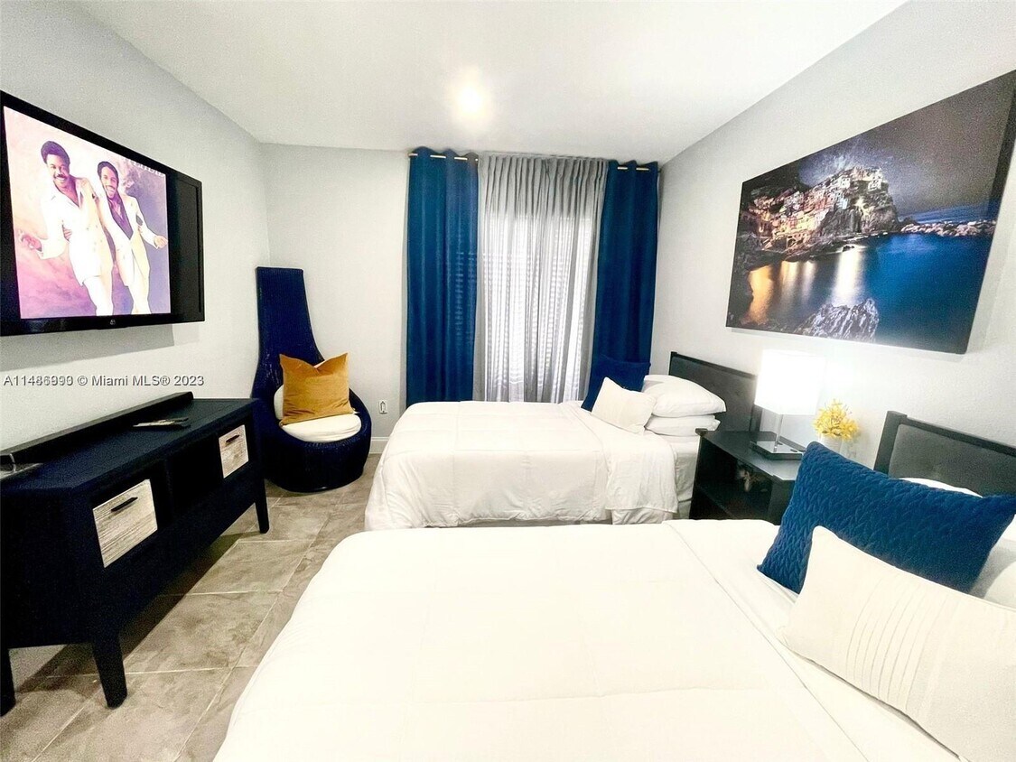 341 23rd Way S Unit 1, West Palm Beach, FL 33406 Room for Rent in