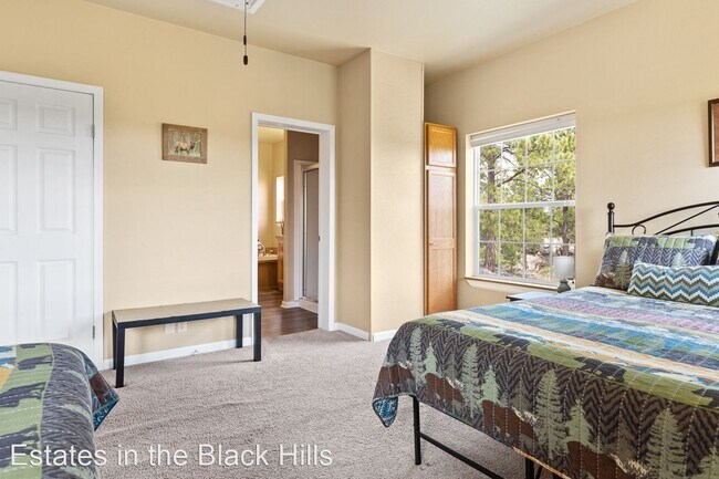 Building Photo - 4 br, 3 bath House - 25110 Little Teton Road