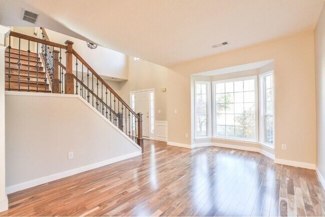 Building Photo - 3830 Lake Lanier Dr NW
