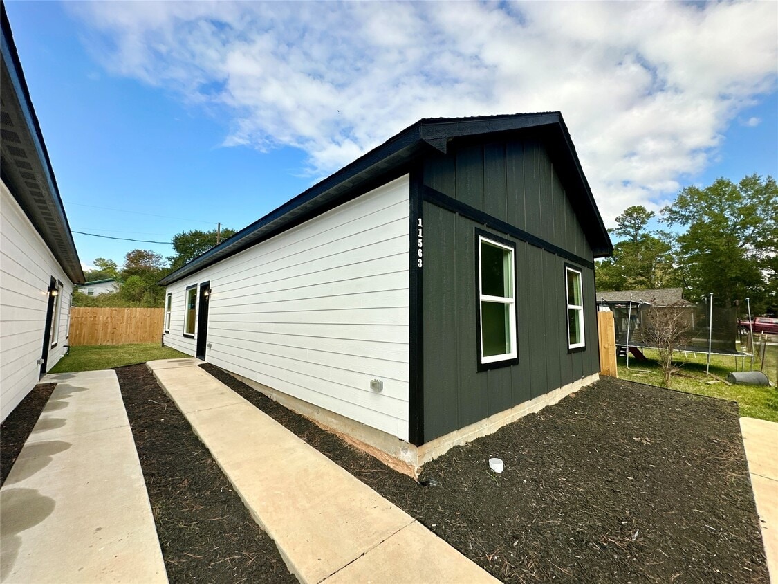 Foto principal - 11557 Persimmon St