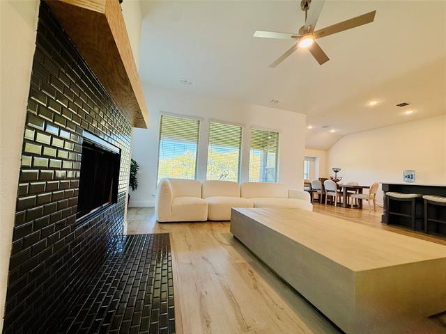 Foto del edificio - 218 Oakcrest Dr