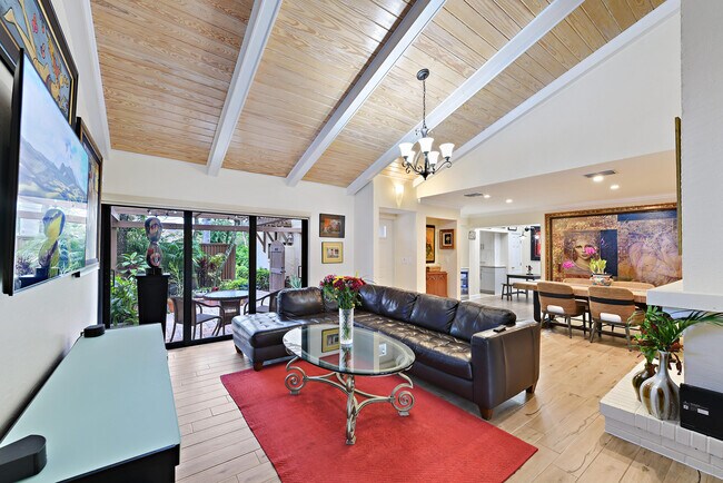Building Photo - 6548 Patio Ln