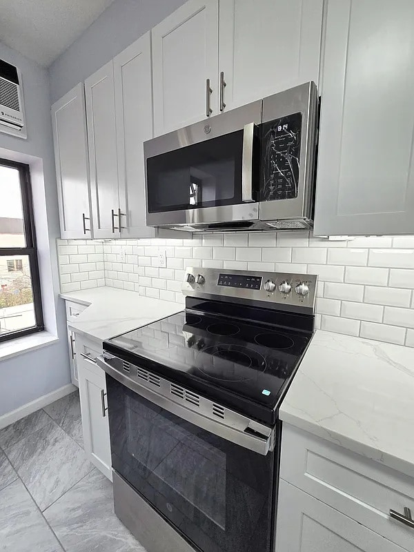 Building Photo - 413 Monroe St