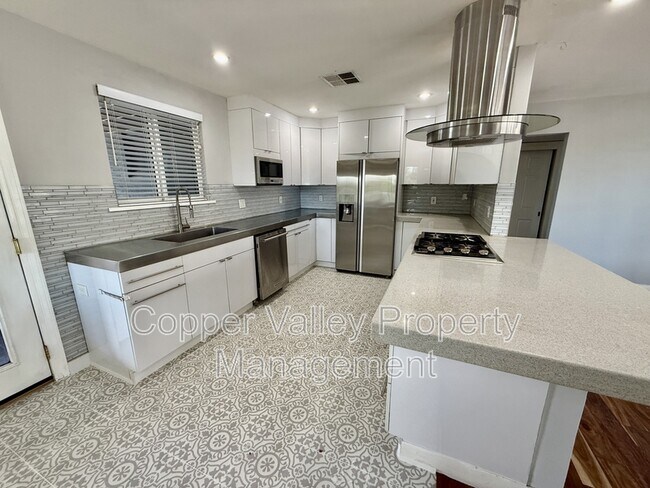 Foto del edificio - 501 W Glenrosa Ave