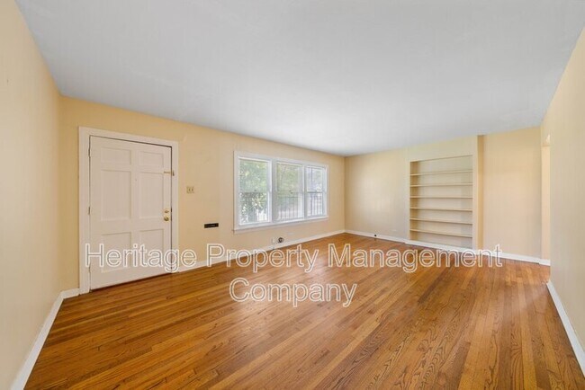 Building Photo - 229 Alexander Hamilton Dr