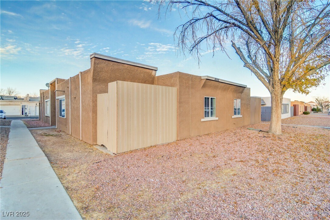 Foto principal - 6200 Camino De Rosa Dr