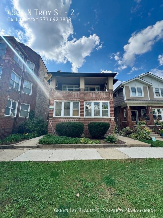 Building Photo - 4504 N Troy St