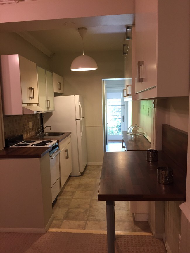Foto del edificio - 1758 Hobart St NW