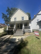 Building Photo - 4020 Woodbridge Ave
