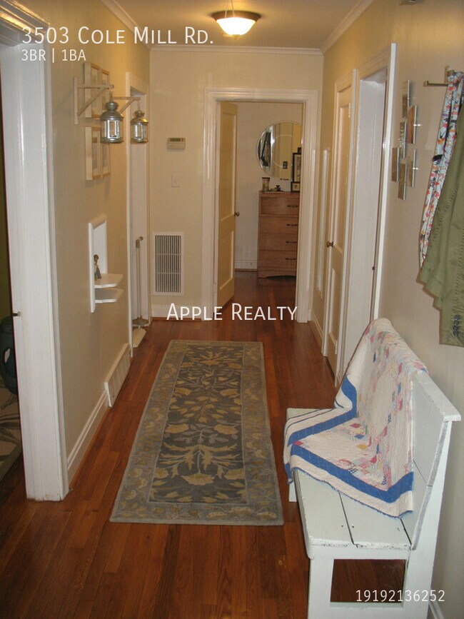 Foto del edificio - 3503 Cole Mill Rd - Available Mid July