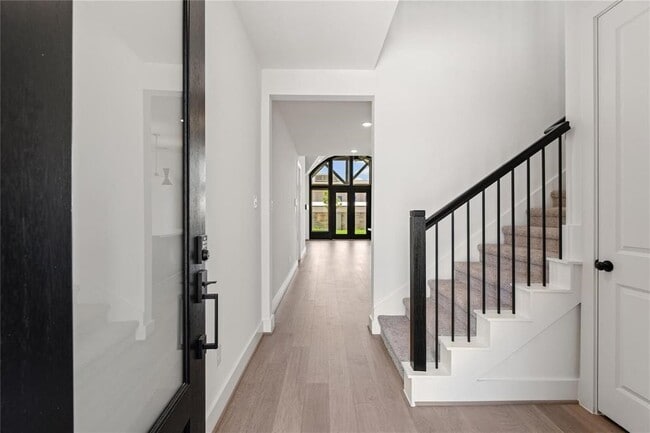 Foto del edificio - 29751 Burcreek Ln