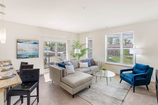 1505 Sala de estar - 1505 Apartments + Townhomes