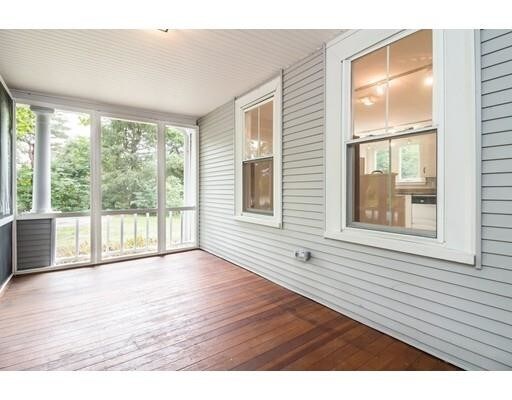Foto del edificio - 275 Old Bedford Rd