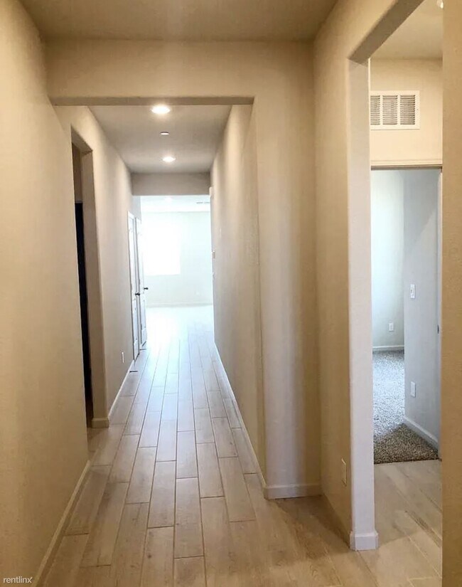 Foto del edificio - 4 br, 2 bath House - 3198 Feather Road