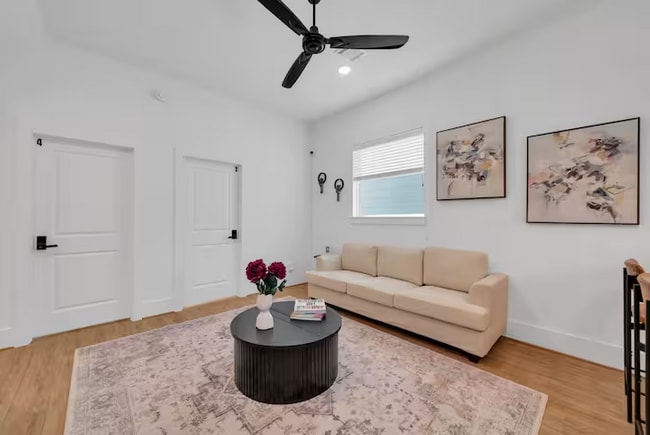 Photo - 3417 Yellowstone Blvd (Houston, TX) Townhome