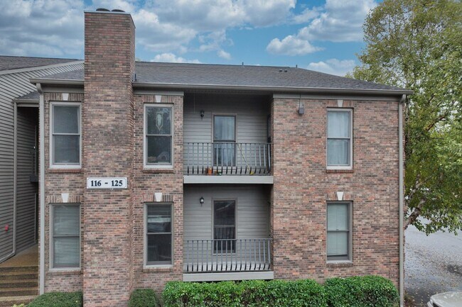 Photo - **UPDATED FIRST-FLOOR CONDO IN DESIRABLE P...