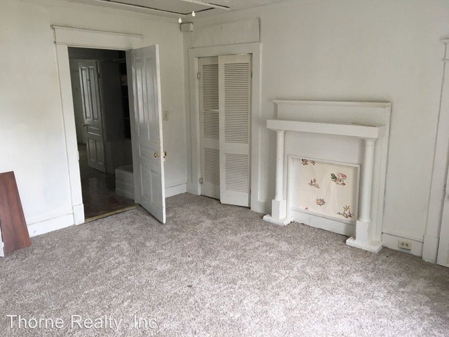 Building Photo - 3 br, 1.5 bath House - 807 Pender Street