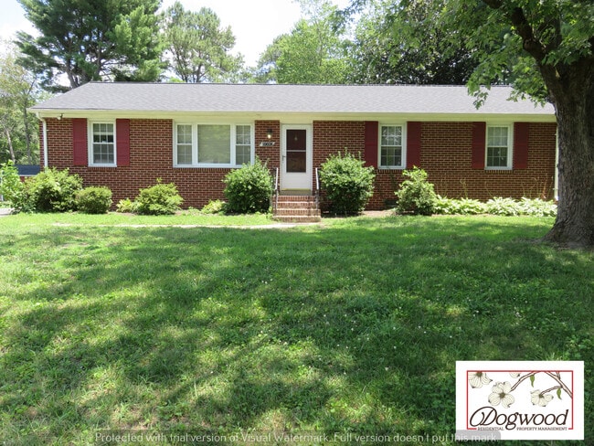 Building Photo - 8090 Dunwoody Rd
