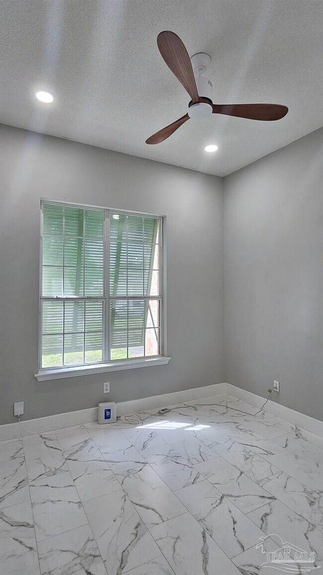 Building Photo - 4906 Laurel Oak Dr