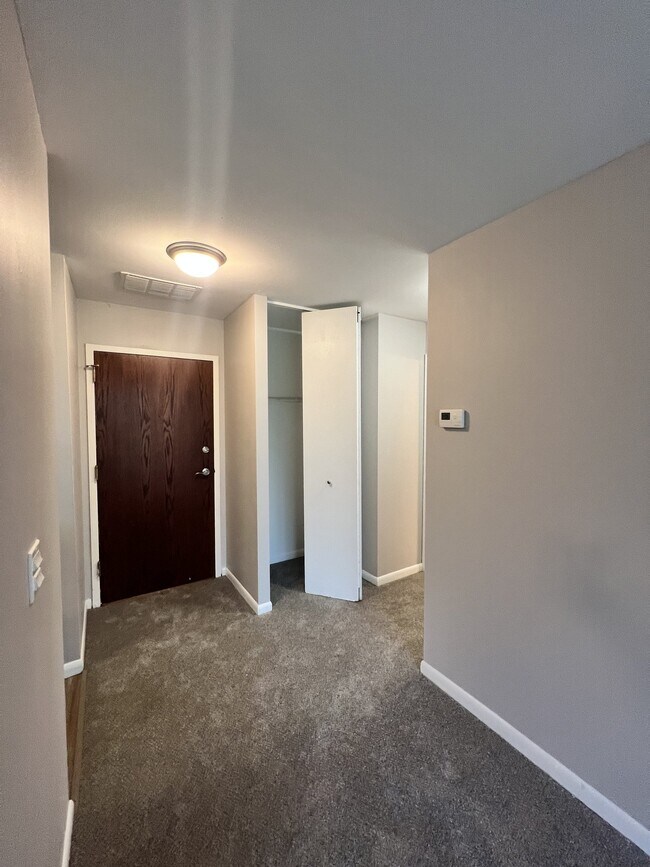 Foto del edificio - 5750 Abbey Dr