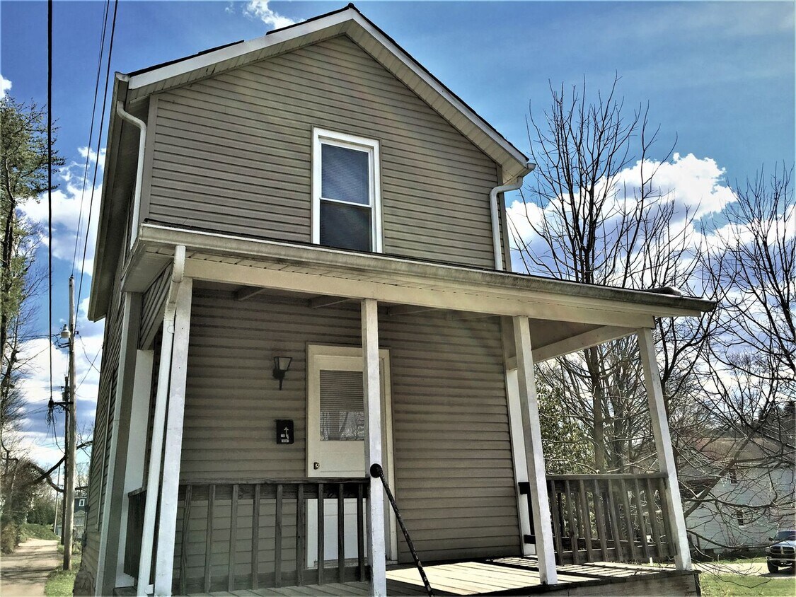 Front Street Home has Convenient Location!!! - Front Street Home has Convenient  Location!!!