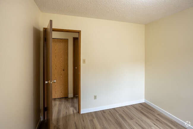 3BR, 1BA - 1100SF - Third Bedroom - Huntington Hill Coachhomes