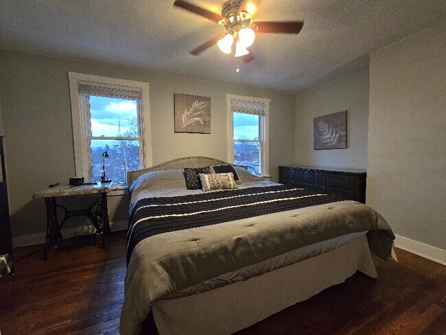 Foto del edificio - 1042 Lessing St