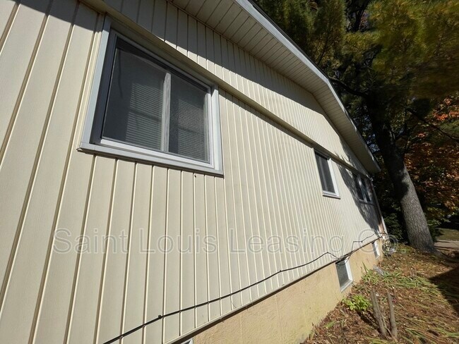 Foto del edificio - 3530 Brookstone Dr