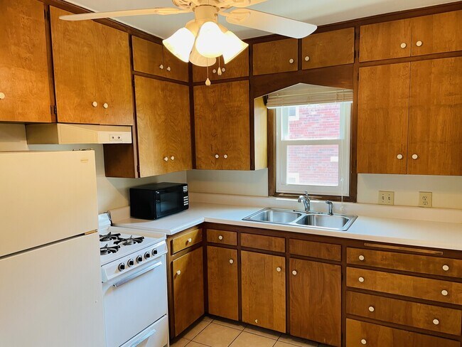 Foto del edificio - Newport Apartments Bldg #1