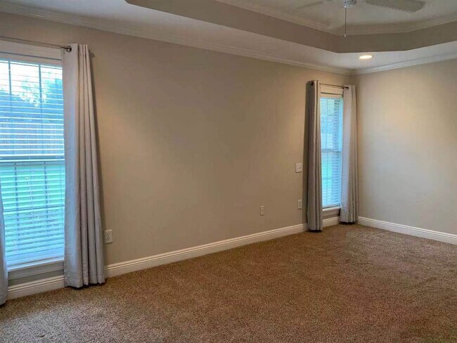 Building Photo - 364 Avalon Way