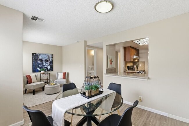 Foto del edificio - 3550 Carter Dr