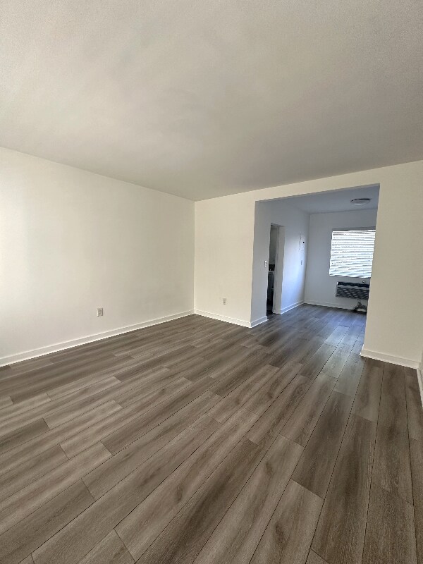 Foto del edificio - 631 NE 72nd Terrace