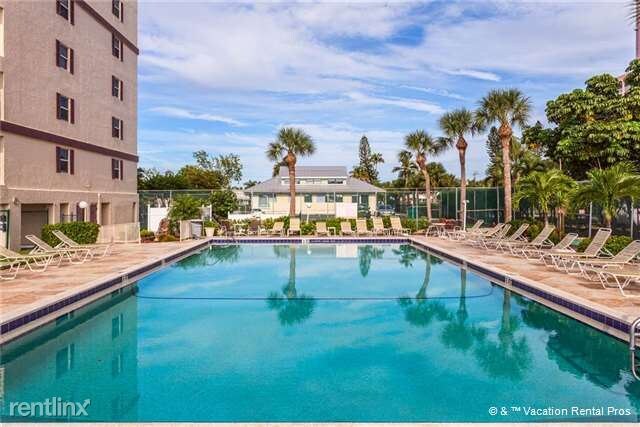 Foto del edificio - 7100 Estero Blvd