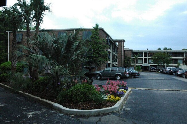 Foto del edificio - 57 Hanover Cir S