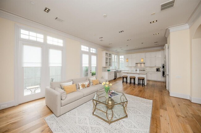Foto del edificio - 5410 Alder Cir