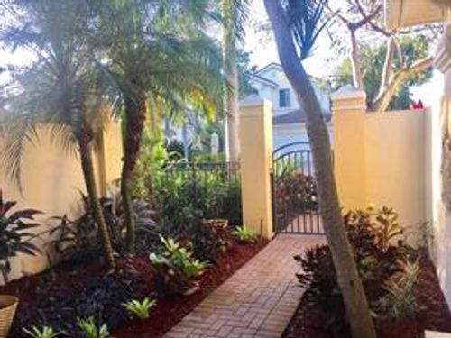 Building Photo - 1587 Passion Vine Cir
