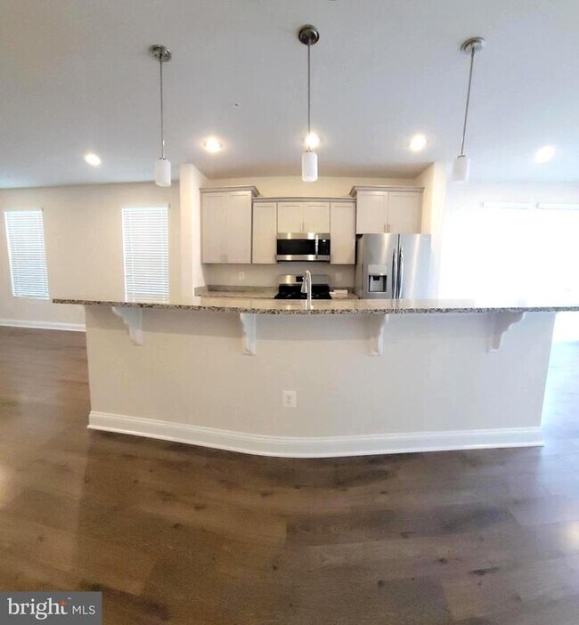 Building Photo - 7111 Tyndale Way